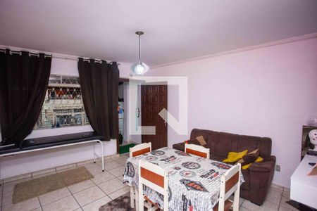 Casa à venda com 194m², 4 quartos e 1 vagaSala Casa 1