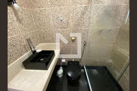 Casa para alugar com 1000m², 4 quartos e 4 vagas Casa para alugar com 1000m², 4 quartos e 4 vagasBanheiro Social