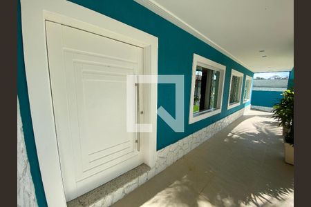 Casa para alugar com 1000m², 4 quartos e 4 vagas Casa para alugar com 1000m², 4 quartos e 4 vagasFachada