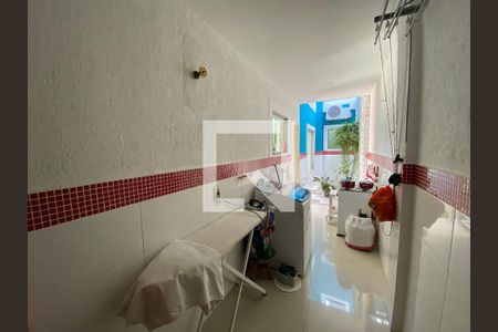 Casa para alugar com 1000m², 4 quartos e 4 vagas Casa para alugar com 1000m², 4 quartos e 4 vagasÁrea de Serviço