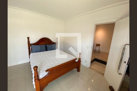 Casa para alugar com 1000m², 4 quartos e 4 vagas Casa para alugar com 1000m², 4 quartos e 4 vagasSuíte 2