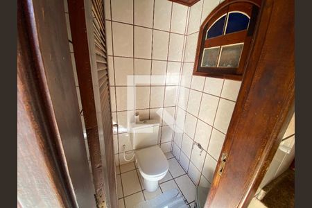 Casa para alugar com 1000m², 4 quartos e 4 vagas Casa para alugar com 1000m², 4 quartos e 4 vagasBanheiro de Serviço
