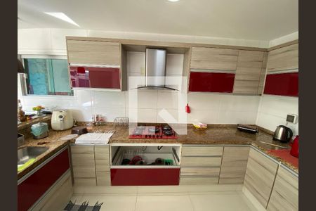 Casa para alugar com 1000m², 4 quartos e 4 vagas Casa para alugar com 1000m², 4 quartos e 4 vagasCozinha