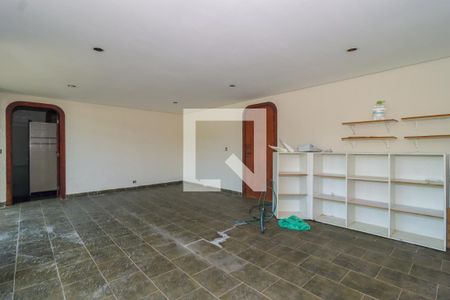 Casa para alugar com 750m², 4 quartos e 6 vagas Casa para alugar com 750m², 4 quartos e 6 vagasÁrea comum - Salão de festas