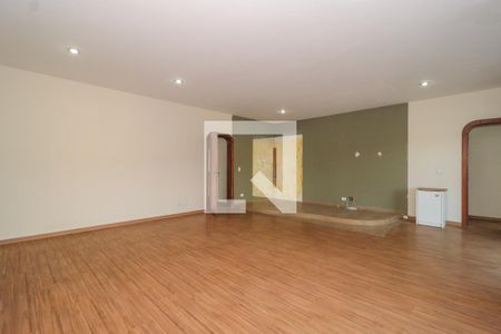 Casa para alugar com 750m², 4 quartos e 6 vagas Casa para alugar com 750m², 4 quartos e 6 vagasSuite 1