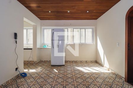 Casa para alugar com 750m², 4 quartos e 6 vagas Casa para alugar com 750m², 4 quartos e 6 vagasCozinha