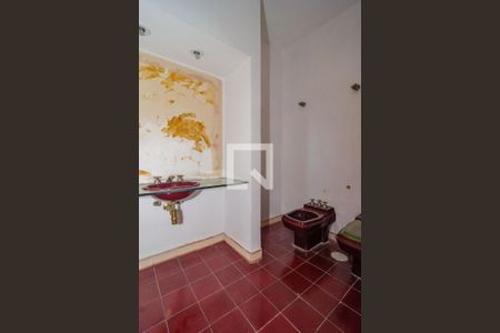 Casa para alugar com 750m², 4 quartos e 6 vagas Casa para alugar com 750m², 4 quartos e 6 vagasBanheiro da Suíte 2