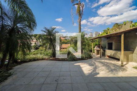 Casa para alugar com 750m², 4 quartos e 6 vagas Casa para alugar com 750m², 4 quartos e 6 vagasÁrea externa