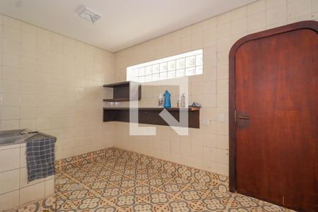 Casa para alugar com 750m², 4 quartos e 6 vagas Casa para alugar com 750m², 4 quartos e 6 vagasÁrea de Serviço