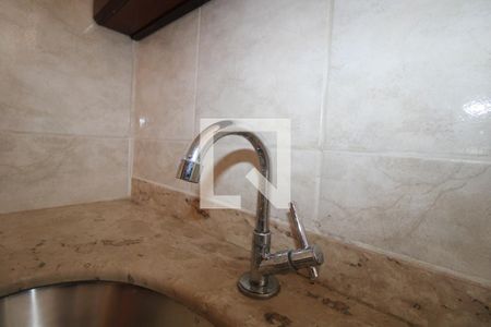 Casa para alugar com 150m², 3 quartos e 2 vagasBanheiro Social