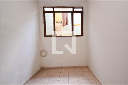 Quarto 1 de casa para alugar com 1 quarto, 70m² em São Geraldo, Belo Horizonte
