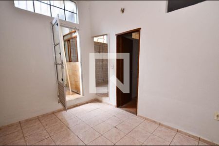 Sala de casa para alugar com 1 quarto, 70m² em São Geraldo, Belo Horizonte