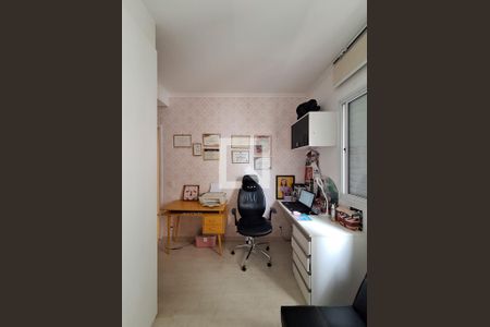 Apartamento à venda com 130m², 4 quartos e 2 vagasQuarto 2