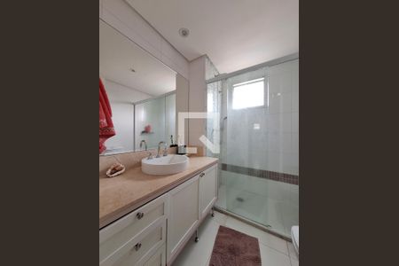 Apartamento à venda com 130m², 4 quartos e 2 vagasBanheiro Quarto 4