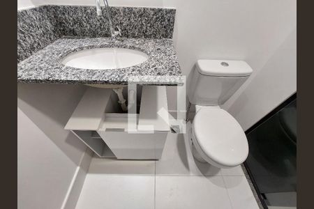 Apartamento para alugar com 46m², 2 quartos e 1 vaga Apartamento para alugar com 46m², 2 quartos e 1 vagaBanheiro