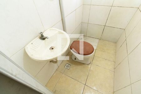 Banheiro de kitnet/studio para alugar com 1 quarto, 50m² em Campo Grande, Rio de Janeiro