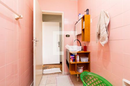 Casa à venda com 111m², 3 quartos e 2 vagas Casa à venda com 111m², 3 quartos e 2 vagasBanheiro