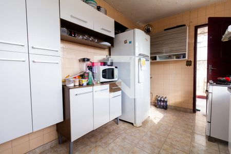 Casa à venda com 111m², 3 quartos e 2 vagas Casa à venda com 111m², 3 quartos e 2 vagasCozinha