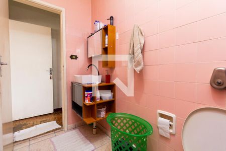 Casa à venda com 111m², 3 quartos e 2 vagas Casa à venda com 111m², 3 quartos e 2 vagasBanheiro