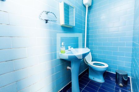 Casa à venda com 111m², 3 quartos e 2 vagas Casa à venda com 111m², 3 quartos e 2 vagasBanheiro da suite