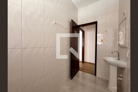 Casa para alugar com 97m², 3 quartos e 1 vaga Casa para alugar com 97m², 3 quartos e 1 vagaBanheiro