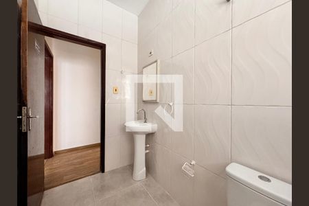 Casa para alugar com 97m², 3 quartos e 1 vaga Casa para alugar com 97m², 3 quartos e 1 vagaBanheiro