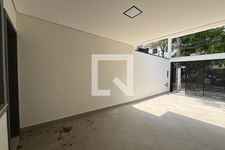 Casa à venda com 136m², 3 quartos e 2 vagas Casa à venda com 136m², 3 quartos e 2 vagasGaragem