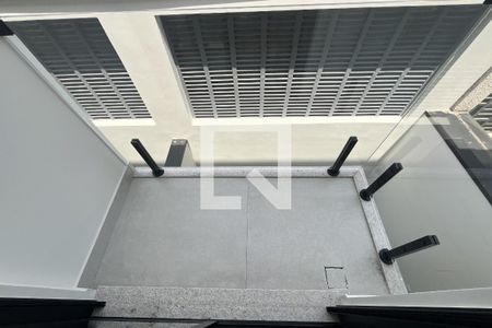 Casa à venda com 136m², 3 quartos e 2 vagas Casa à venda com 136m², 3 quartos e 2 vagasSacada