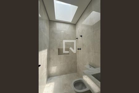 Casa à venda com 136m², 3 quartos e 2 vagas Casa à venda com 136m², 3 quartos e 2 vagasBanheiro