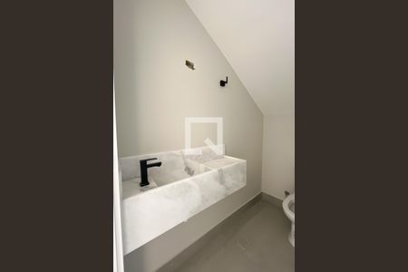 Casa à venda com 136m², 3 quartos e 2 vagas Casa à venda com 136m², 3 quartos e 2 vagasLavabo