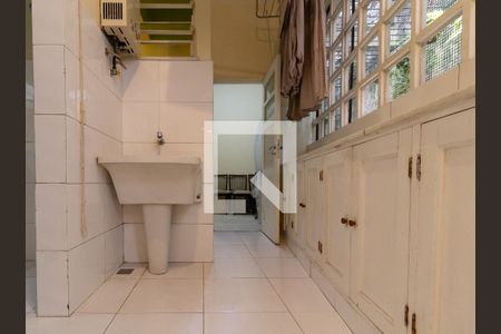 Apartamento à venda com 135m², 3 quartos e 1 vaga Apartamento à venda com 135m², 3 quartos e 1 vagaDetalhe da área de serviço