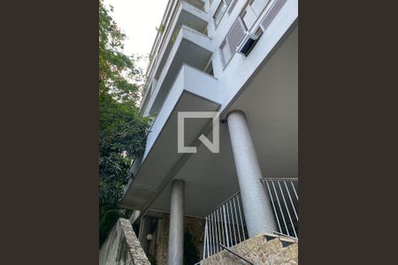 Apartamento à venda com 135m², 3 quartos e 1 vaga Apartamento à venda com 135m², 3 quartos e 1 vagaFachada