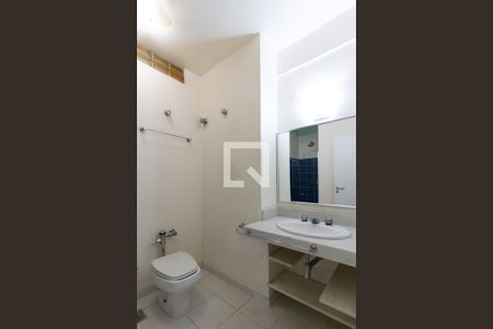 Apartamento à venda com 135m², 3 quartos e 1 vaga Apartamento à venda com 135m², 3 quartos e 1 vagaBanheiro social