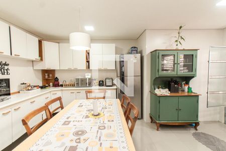 Casa à venda com 240m², 3 quartos e 2 vagasCozinha