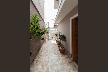 Casa à venda com 240m², 3 quartos e 2 vagasCorredor