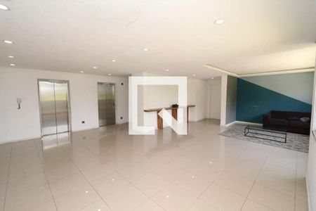 Apartamento à venda com 120m², 3 quartos e 3 vagas Apartamento à venda com 120m², 3 quartos e 3 vagasHall