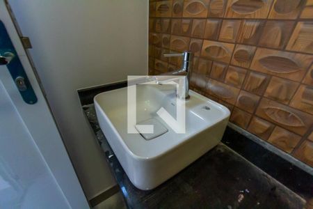 Casa à venda com 253m², 3 quartos e 4 vagasLavabo 2