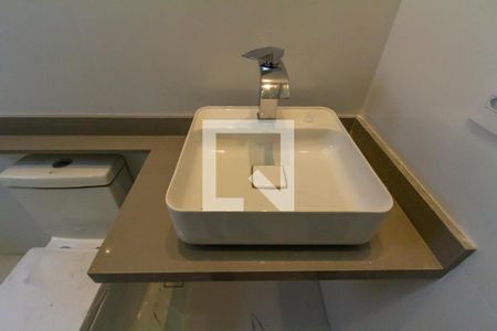 Casa à venda com 253m², 3 quartos e 4 vagasBanheiro da Suíte 2