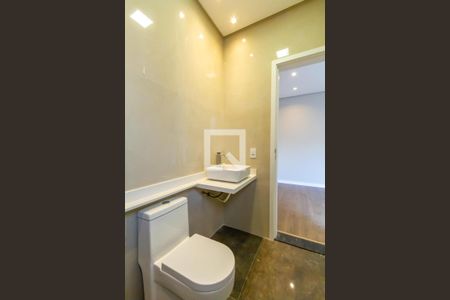 Casa à venda com 253m², 3 quartos e 4 vagasBanheiro da Suíte 1