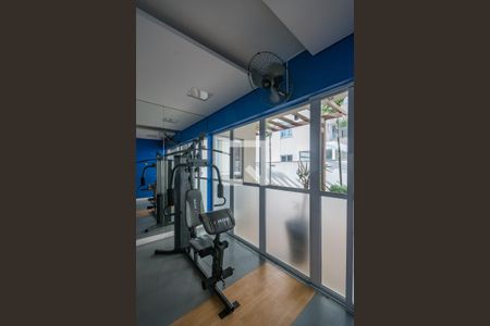 Apartamento à venda com 70m², 3 quartos e 2 vagas Apartamento à venda com 70m², 3 quartos e 2 vagasAcademia