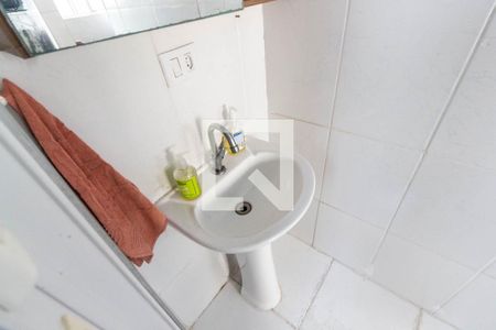 Casa à venda com 150m², 3 quartos e 2 vagas Casa à venda com 150m², 3 quartos e 2 vagasLavabo