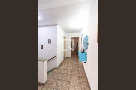Casa à venda com 150m², 3 quartos e 2 vagas Casa à venda com 150m², 3 quartos e 2 vagasCorredor