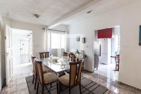 Casa à venda com 150m², 3 quartos e 2 vagas Casa à venda com 150m², 3 quartos e 2 vagasCozinha