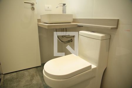 Casa à venda com 253m², 3 quartos e 4 vagasBanheiro da Suíte 2