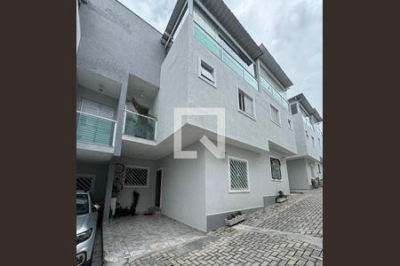 Casa de condomínio à venda com 120m², 2 quartos e 1 vaga Casa de condomínio à venda com 120m², 2 quartos e 1 vagaFoto 01