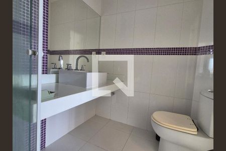 Apartamento à venda com 400m², 5 quartos e 3 vagasBanheiro da Suíte 4