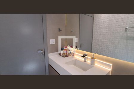 Casa à venda com 180m², 3 quartos e 3 vagasBanheiro da Suíte