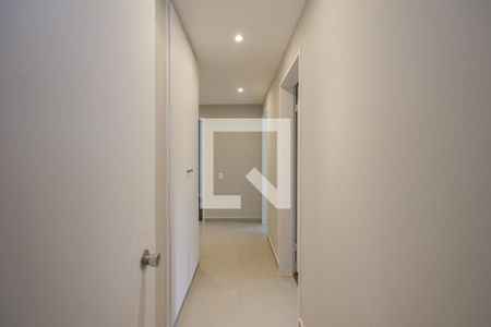 Corredor de apartamento à venda com 3 quartos, 177m² em Vila Sonia, São Paulo