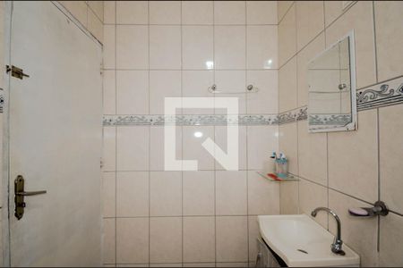 Casa à venda com 153m², 3 quartos e 4 vagasBanheiro da Suíte