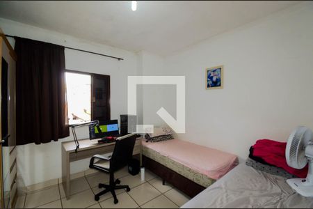 Casa à venda com 153m², 3 quartos e 4 vagasQuarto 2
